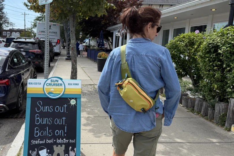 best fanny packs woman wearing Cotopaxi Allpa X 3L Hip Pack