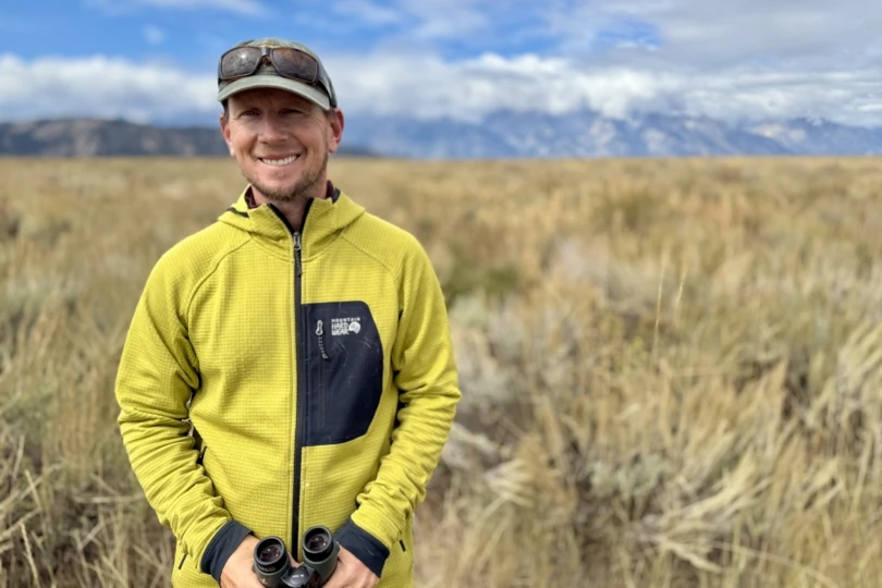 Man wearing the Mountain Hardwear Polartec Power Grid Full Zip