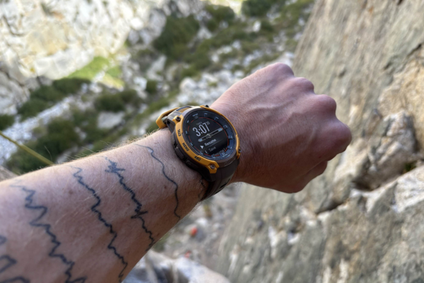 garmin instinct crossover AMOLED climbing