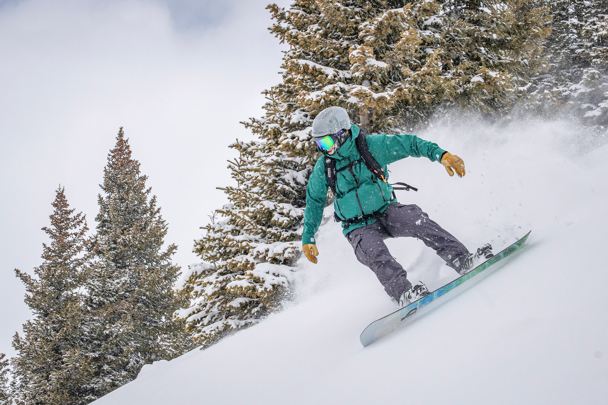 Best Snowboard Jackets for Men of 2025-2026