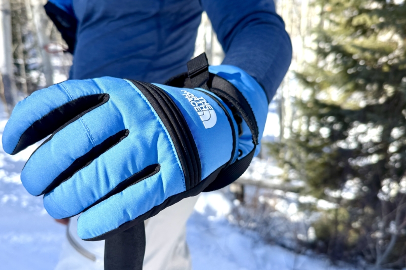Warmth and Comfort at a Fair Price: The North Face Montana Ski Gloves Review