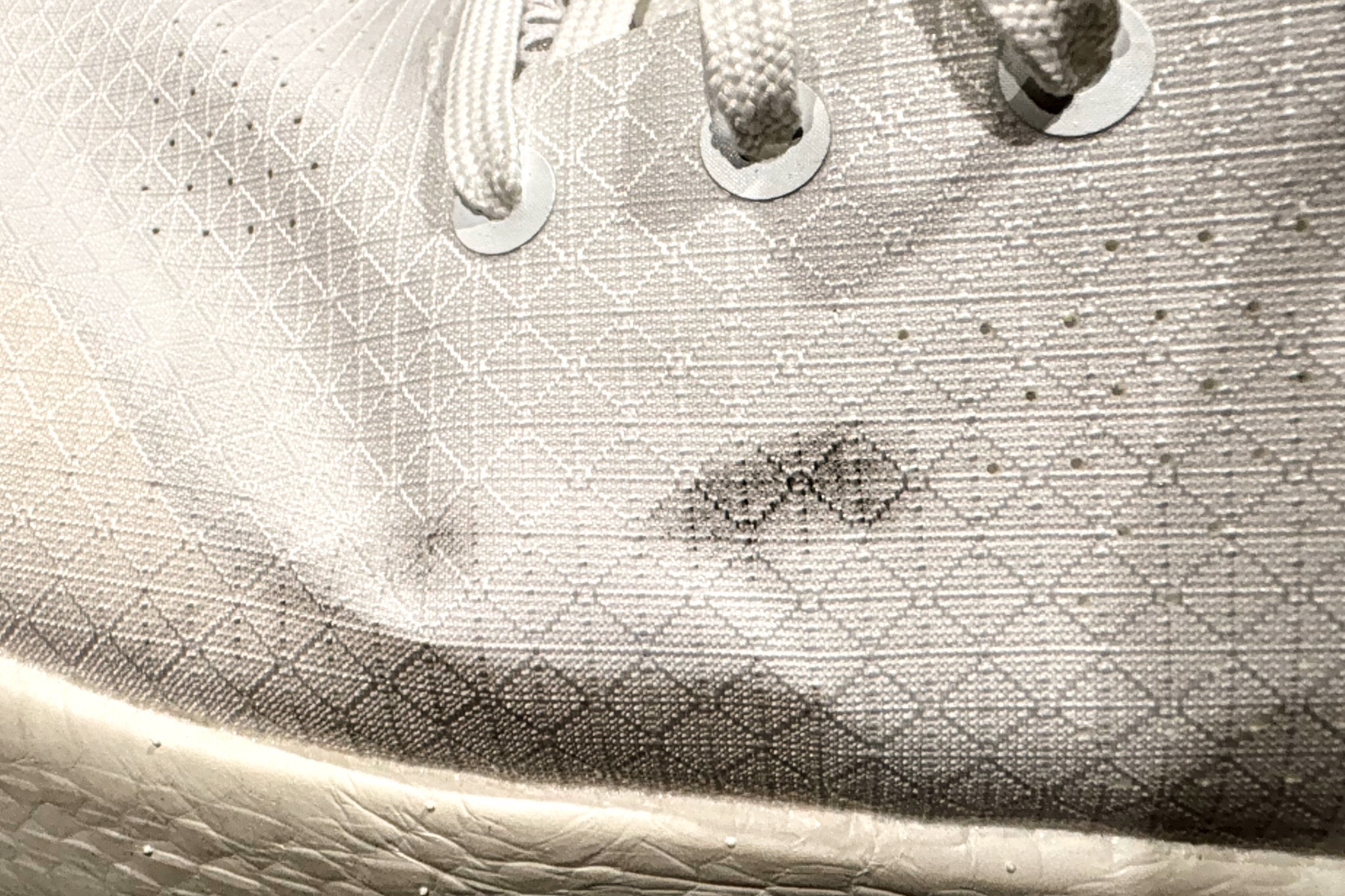 NOBULL Drive Ripstop spot clean