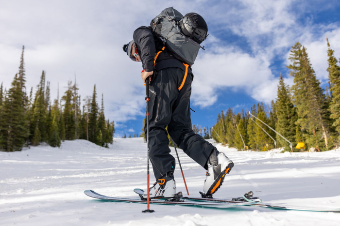 Strong uphill articulation shown while skinning in the Maestrale RS