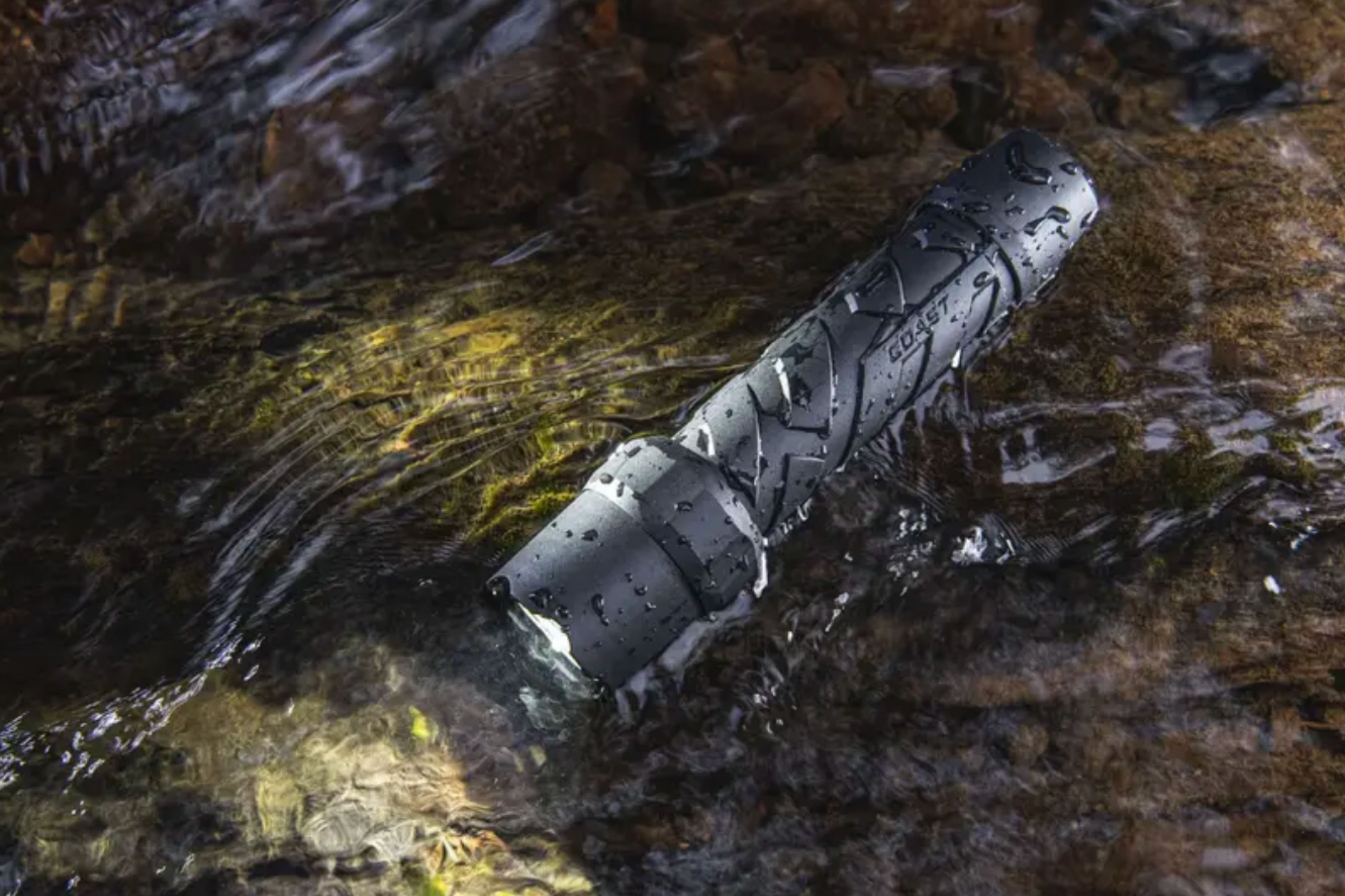 flashlight on in water