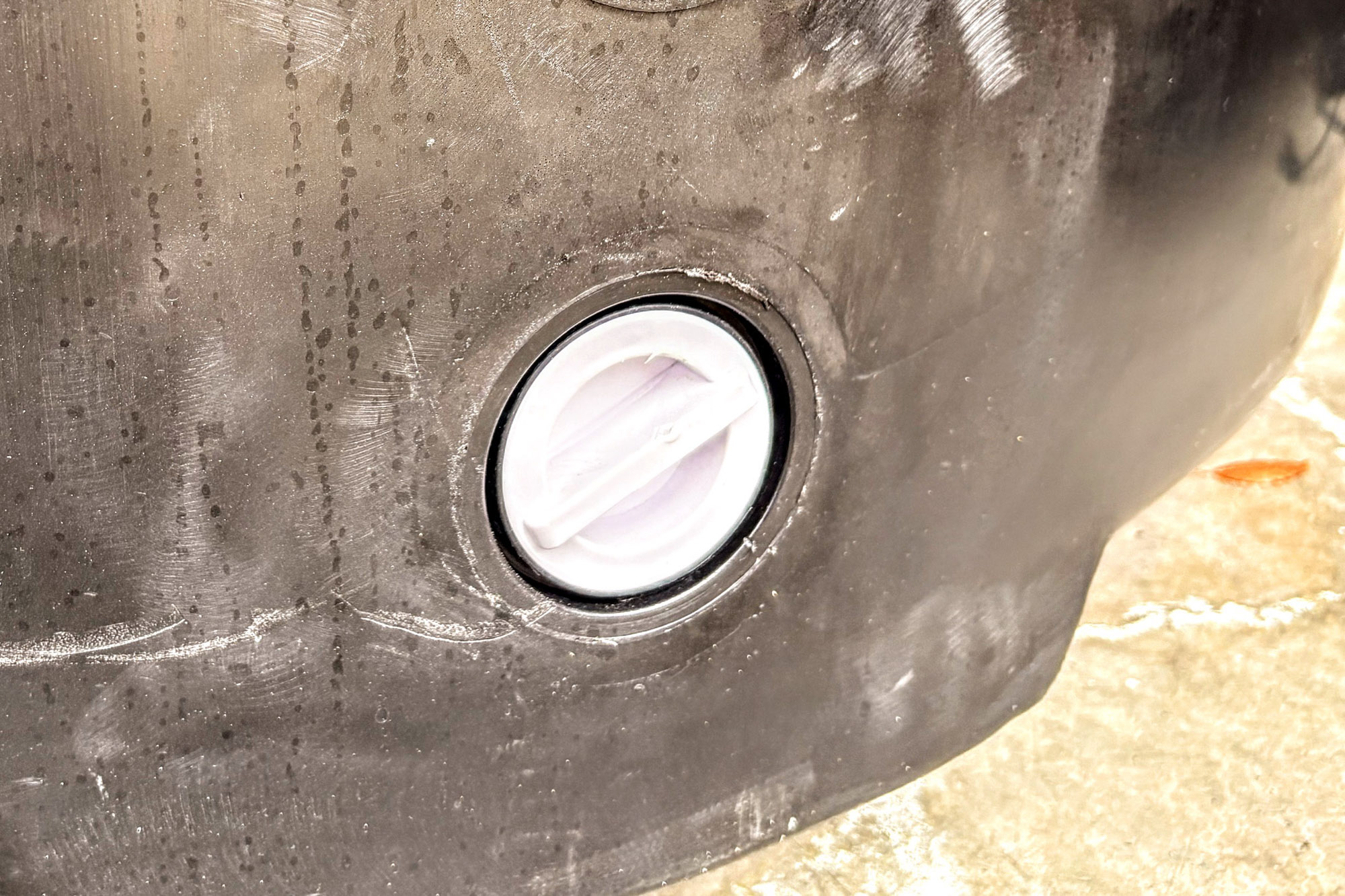 Eternal Ice HD Pro drain port