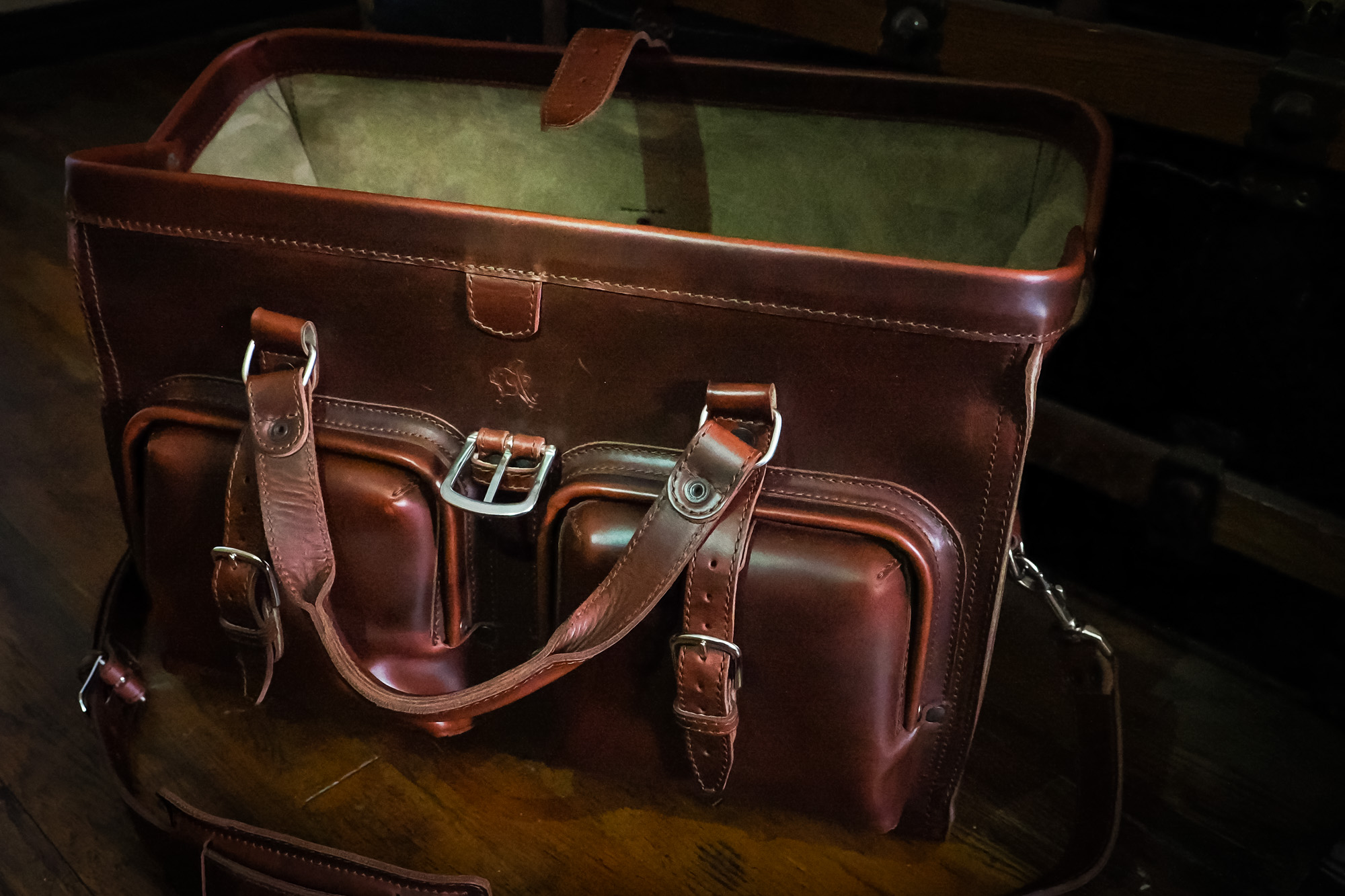 Saddle Back Leather Duffel Gladstone Opening