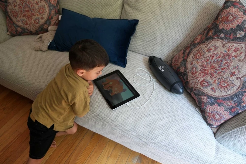 Shine-2.0-Tablet-Charging