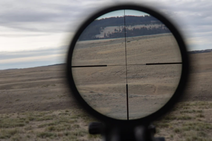 A view through the Zeiss Conquest V4 riflescope.