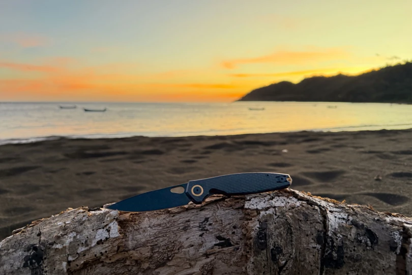 GiantMouse ACE REO Black and Brass during the sunset