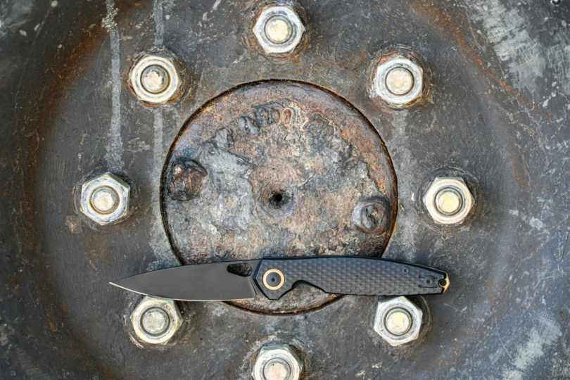 GiantMouse ACE REO Black and Brass knife open