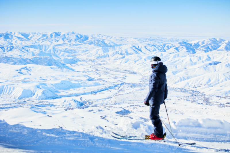 Idaho Winter Sports: Legendary Resorts & Abundant Backcountry