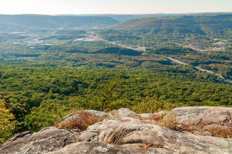 2 Separate Rescues, Same Day, Same Mountain: 1 Hiker Dead, 1 Seriously Injured