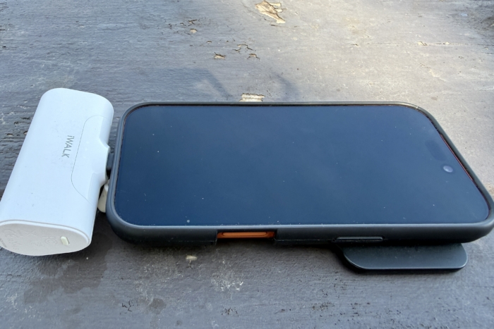 iWalk Power Bank Charging a phone