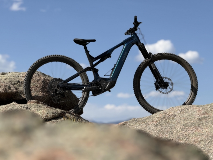 portrait of e-MTB on rock