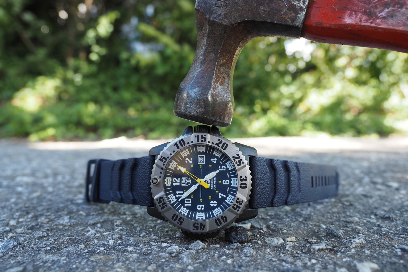 luminox mil-spec hammer