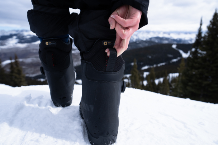heel pull loop snowboard boot