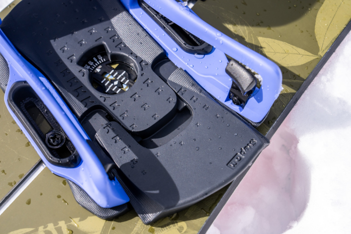 base plate on Step On Lexa X EST snowboard binding