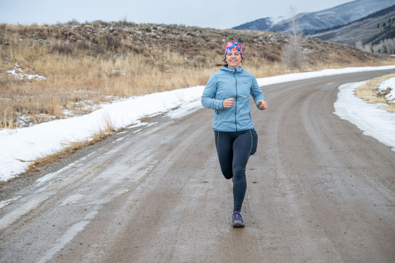 Janji Aurora Fleece Tight worn for winter road running
