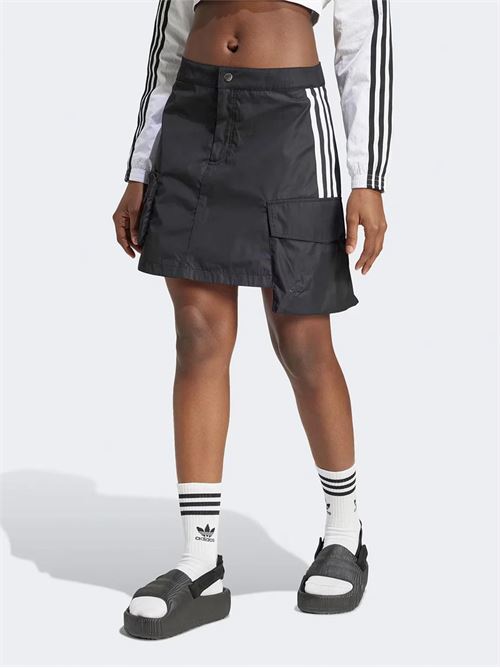 GONNA ADIDAS | JJ3087UNI