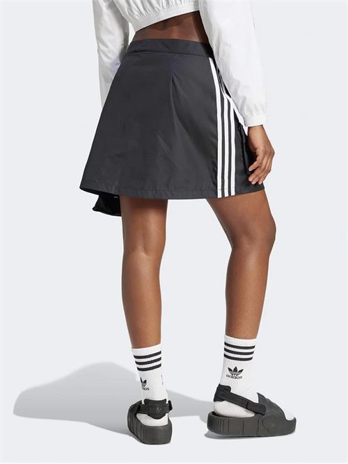 GONNA ADIDAS | JJ3087UNI