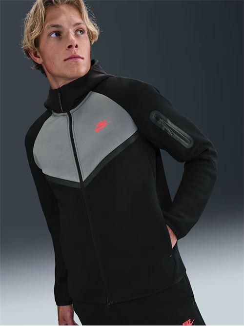 FELPA TECH NIKE | IH4302010