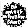 Plofkip Met Kerst by De Natte Winden Band