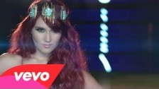 Dulce María 'O Lo Haces Tú O Lo Hago Yo' music video
