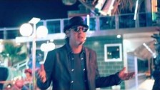 Luca Carboni 'Fare le valigie' music video