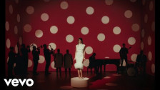 Sienna Spiro 'Great Expectation' music video