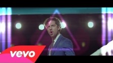 David Bisbal 'Diez Mil Maneras' music video