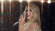 Hilary Duff 'Mature' music video