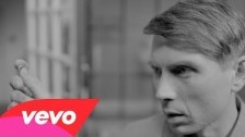 Franz Ferdinand 'Fresh Strawberries' music video