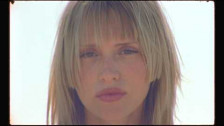 Angèle 'Une seule vie' music video