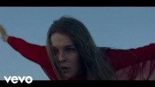 Maggie Rogers 'Fallingwater' music video