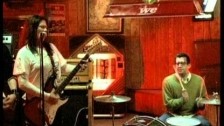 The Breeders 'Huffer' music video