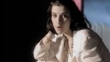 Laura Pausini 'Gente' music video
