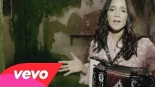 Julieta Venegas 'Ese Camino' music video