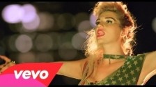 Ke$ha 'We R Who We R' music video