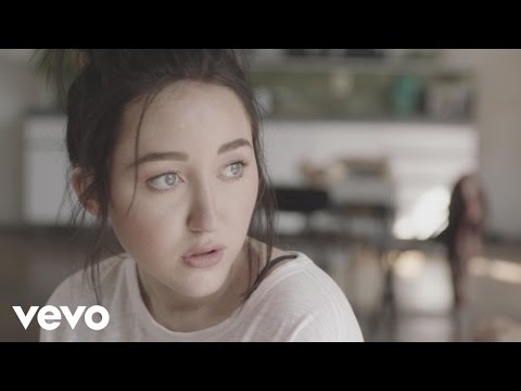 Noah Cyrus Make Me Cry 2016 Imvdb