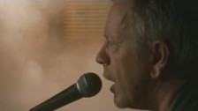 Renaud 'Arrêter La Clope' music video