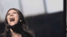 Laura Pausini 'Le Cose Che Vivi' music video