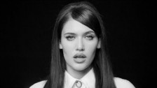 Sienna Spiro 'Die On This Hill' music video