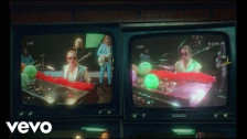 Elton John 'Step Into Christmas' music video