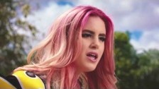Kiiara 'Whippin' music video