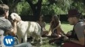 Jesse & Joy 'Con Quien Se Queda El Perro?' Music Video