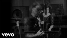 Sharon Van Etten & The Attachment Theory 'Idiot Box' music video