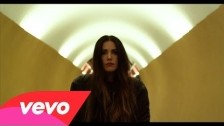 Miriam Bryant 'Raised In Rain' music video