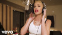 Gwen Stefani 'Here This Christmas' Music Video