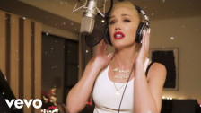 Gwen Stefani 'Here This Christmas' music video