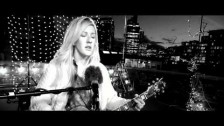 Ellie Goulding 'How Long Will I Love You' music video